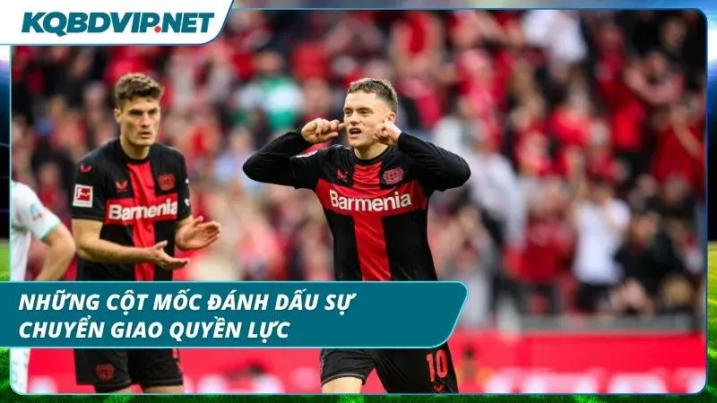 Huấn luyện viên trưởng liên tục đôn đốc học trò duy trì cự ly đội hình