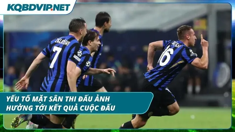 Mặt cỏ lợi thế vô hình của bà đầm già thành Turin