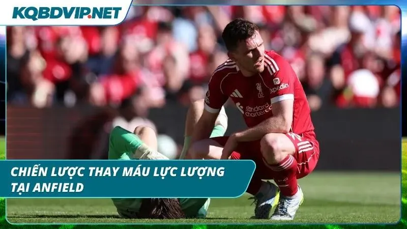 Huấn luyện viên sát sao theo dõi các học trò tập luyện chuẩn bị cho mùa giải mới
